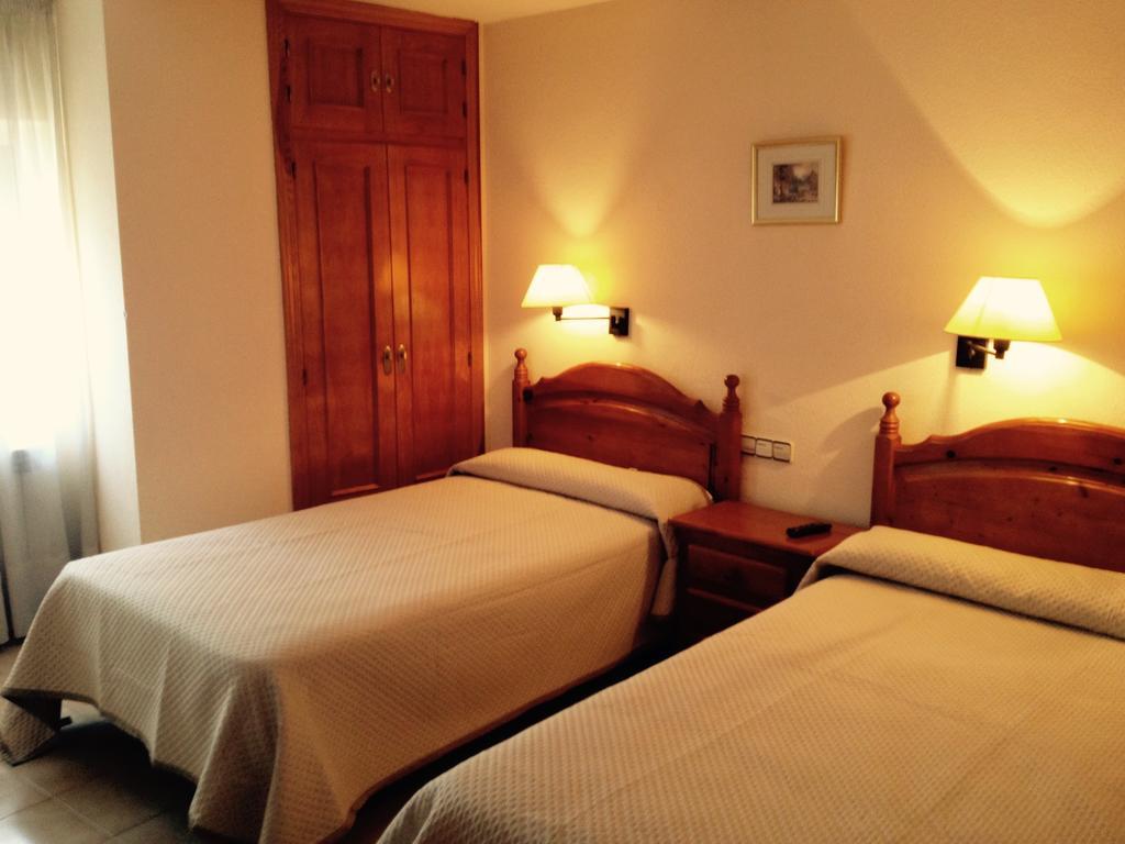 Hostal Nicolás Medinaceli Camera foto